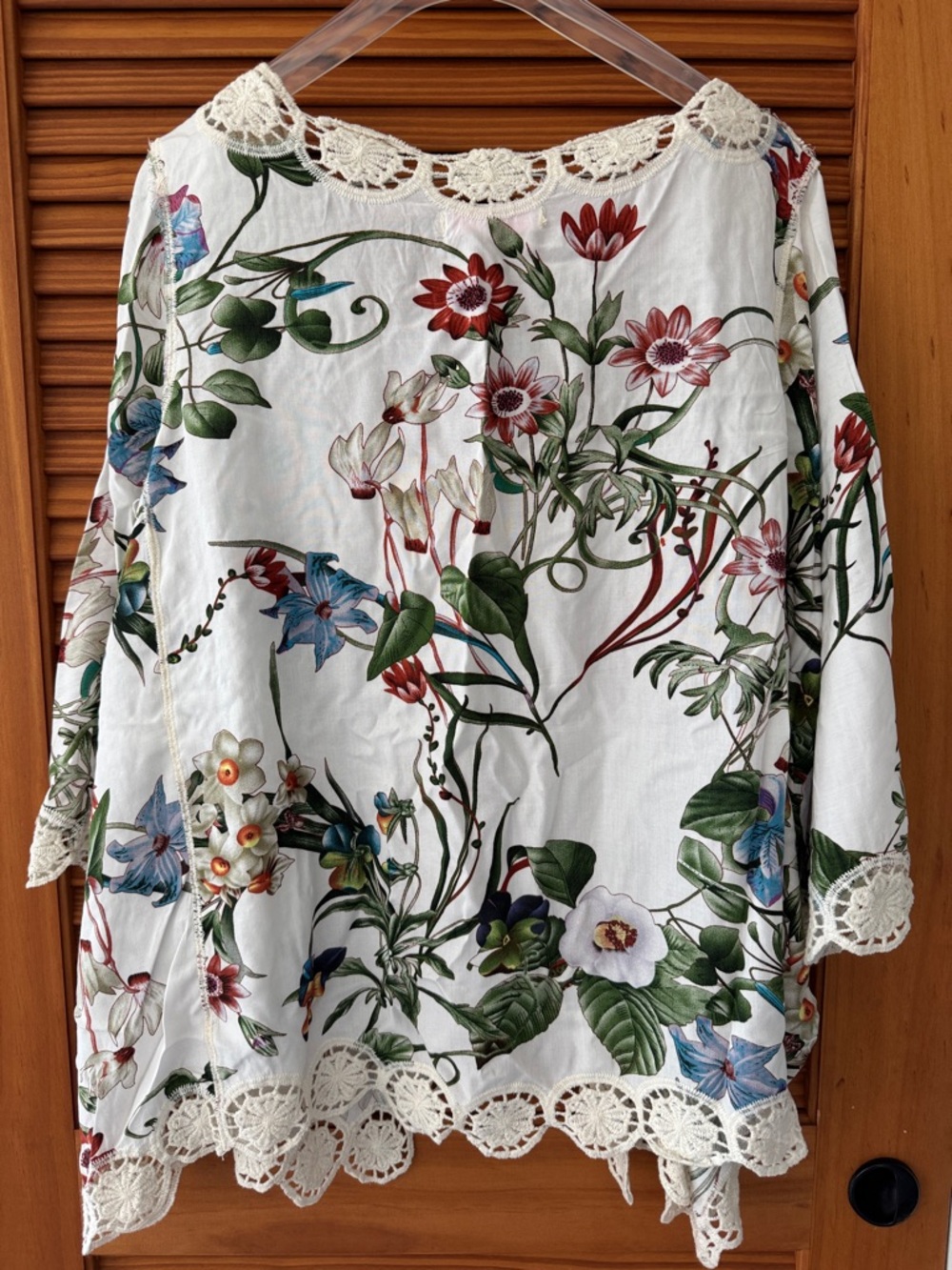 ANA & ROSE Lovely Floral Kimono Top With Crochet Trim - Picture 4 of 5